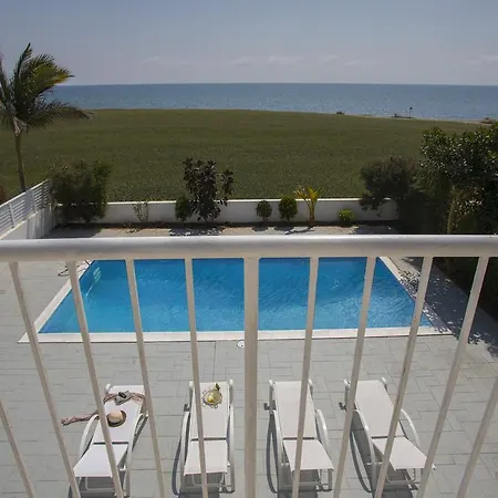 Iris Villa *