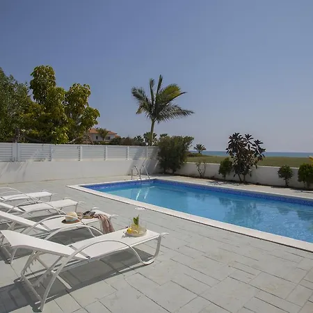 Iris Villa Mazotos