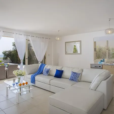 Iris Villa